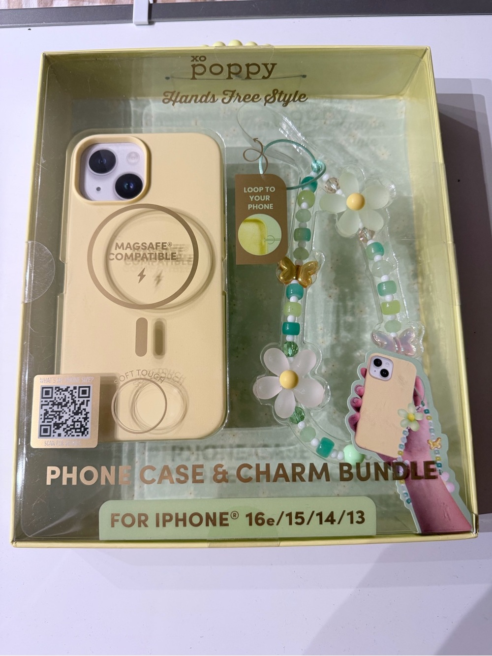 XO Poppy MagSafe Phone Case & Floral Charm Bundle for iPhone 16e/15/14/13